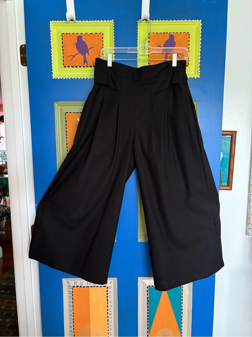 Black Linen Like Palazzo Cropped Pants
Half Elastic Waist Large